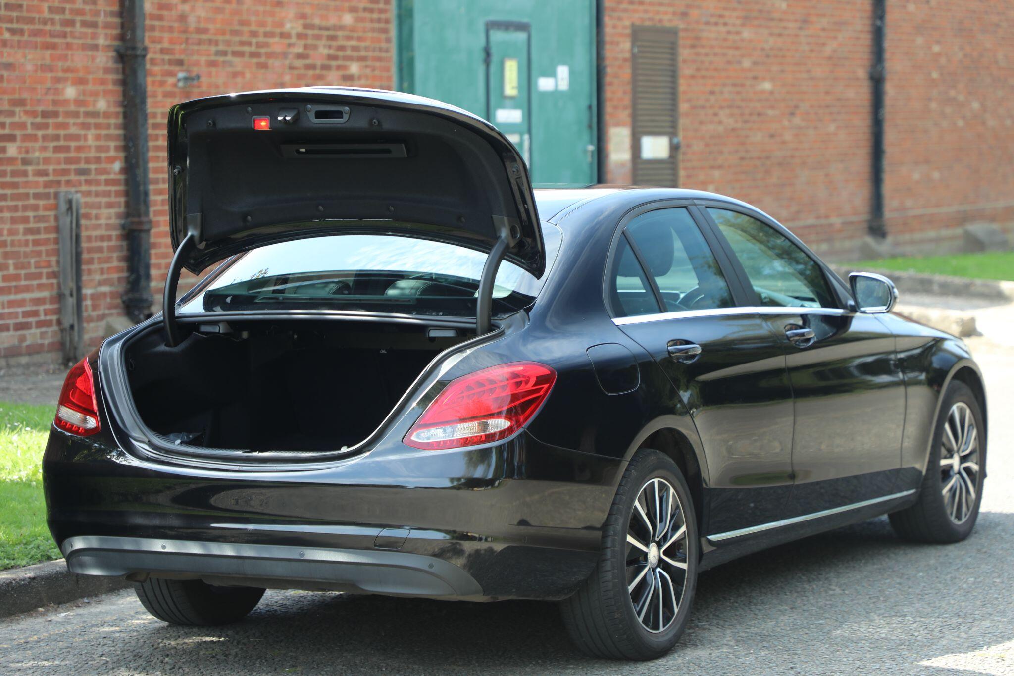 Large vehicle image